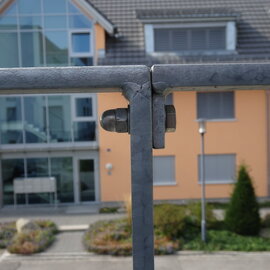 Staketengeländer feuerverzinkt, Stossdetail Staketengeländer feuerverzinkt, Stossdetail